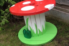 mushroom-spool-table